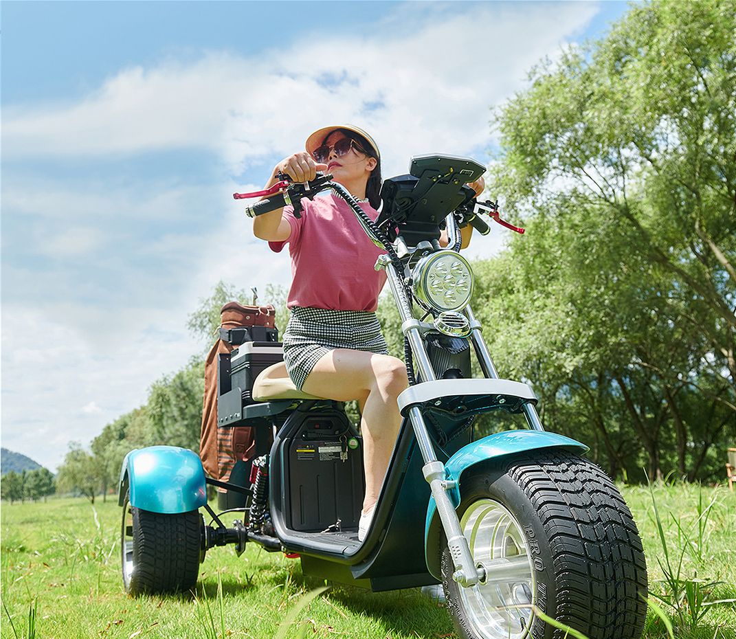 SHINE YOUR GOLF CLUBS WOW YOUR GOLFERS